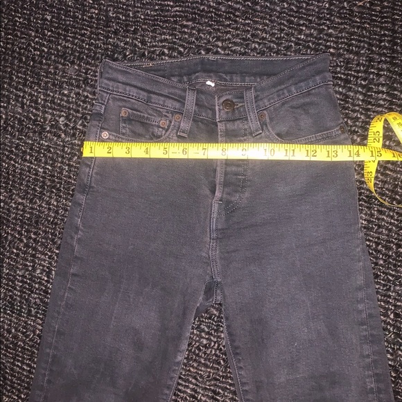 Levi’s high waisted washed black cotton denim a bit strech - Picture 5 of 6